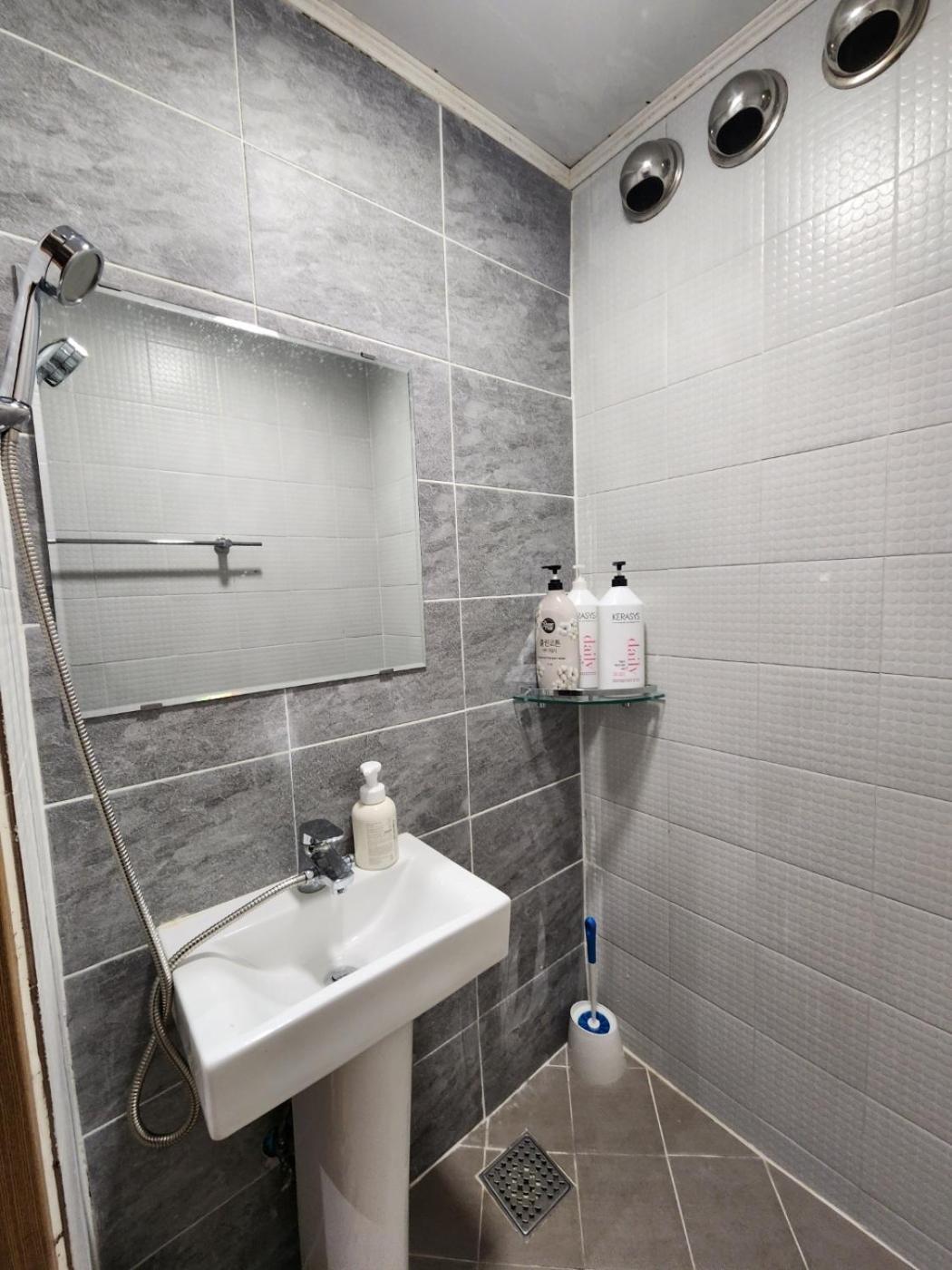Hostel Jl In Chung-Jeong Σεούλ Εξωτερικό φωτογραφία